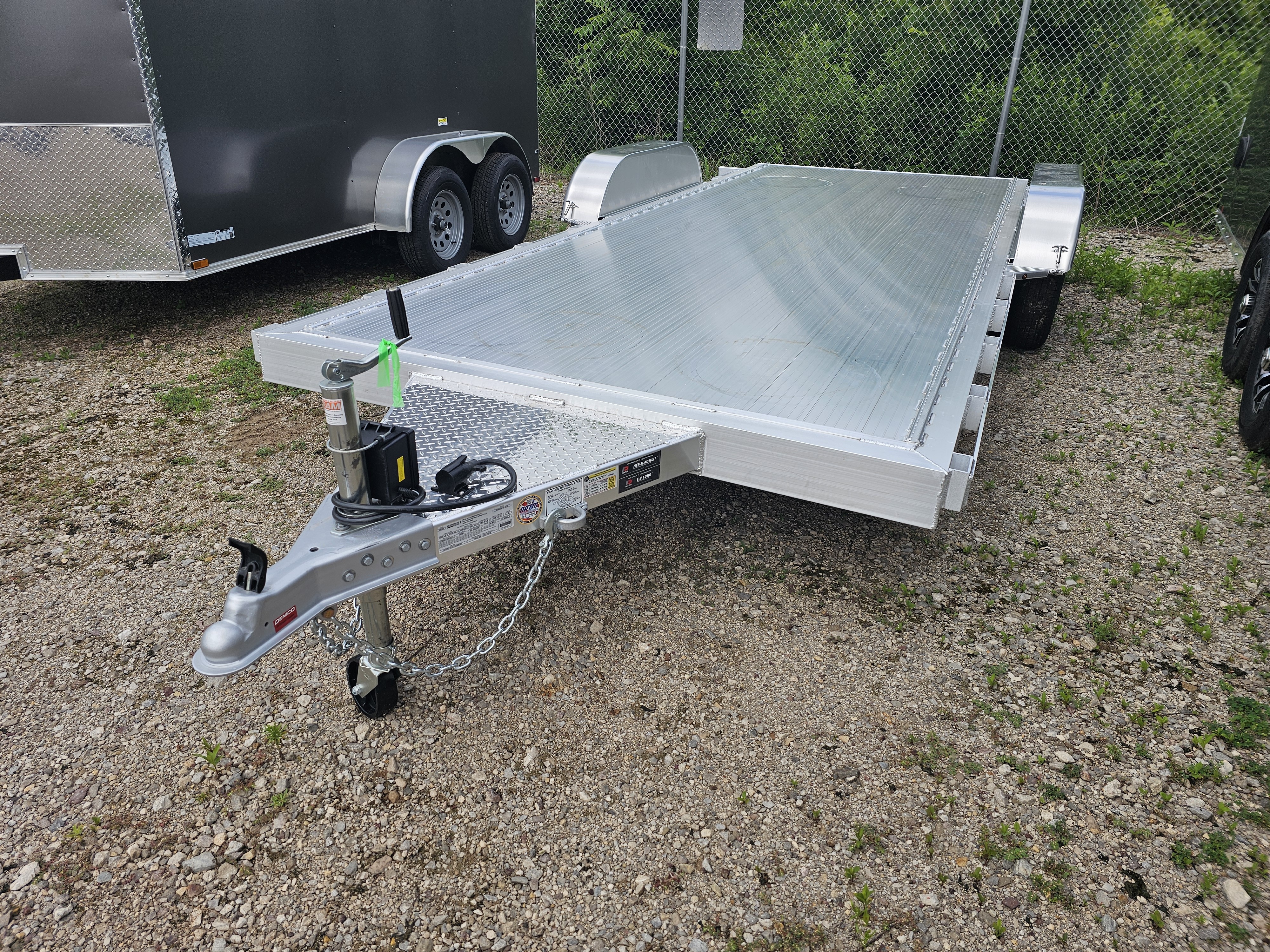 2026 FEATHERLITE 18' Airline Track Open Car Hauler in Athens, OH