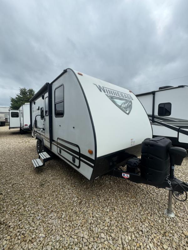 2020 Winnebago Micro Minnie 2108DS in holmen WI