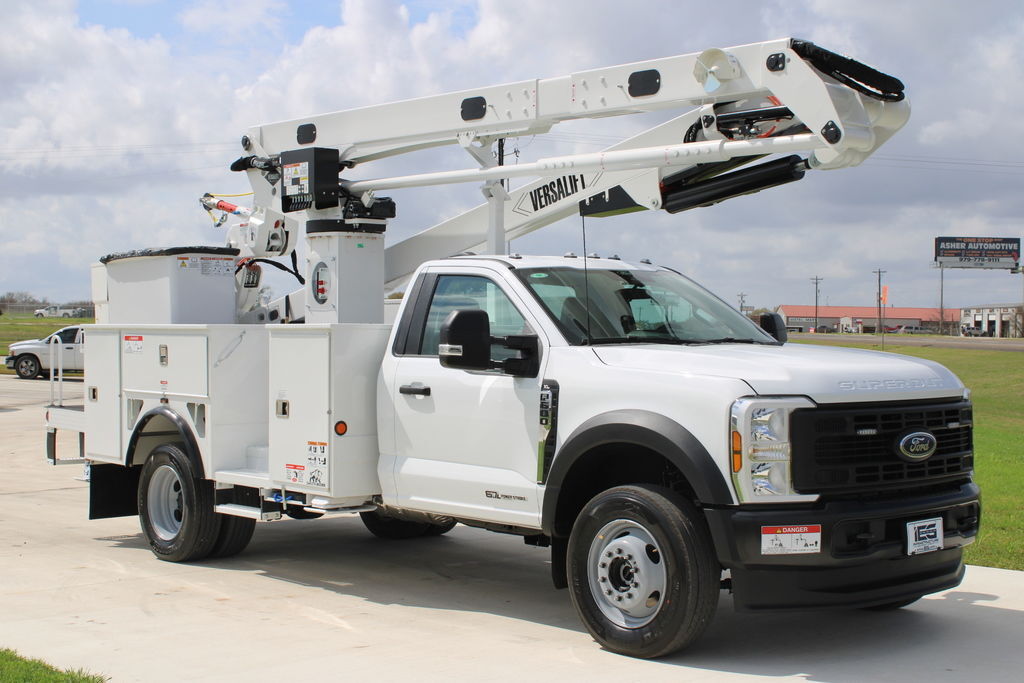 2026 FORD F-600 4x4 / Versalift VST-55-HDI in Bryan, TX