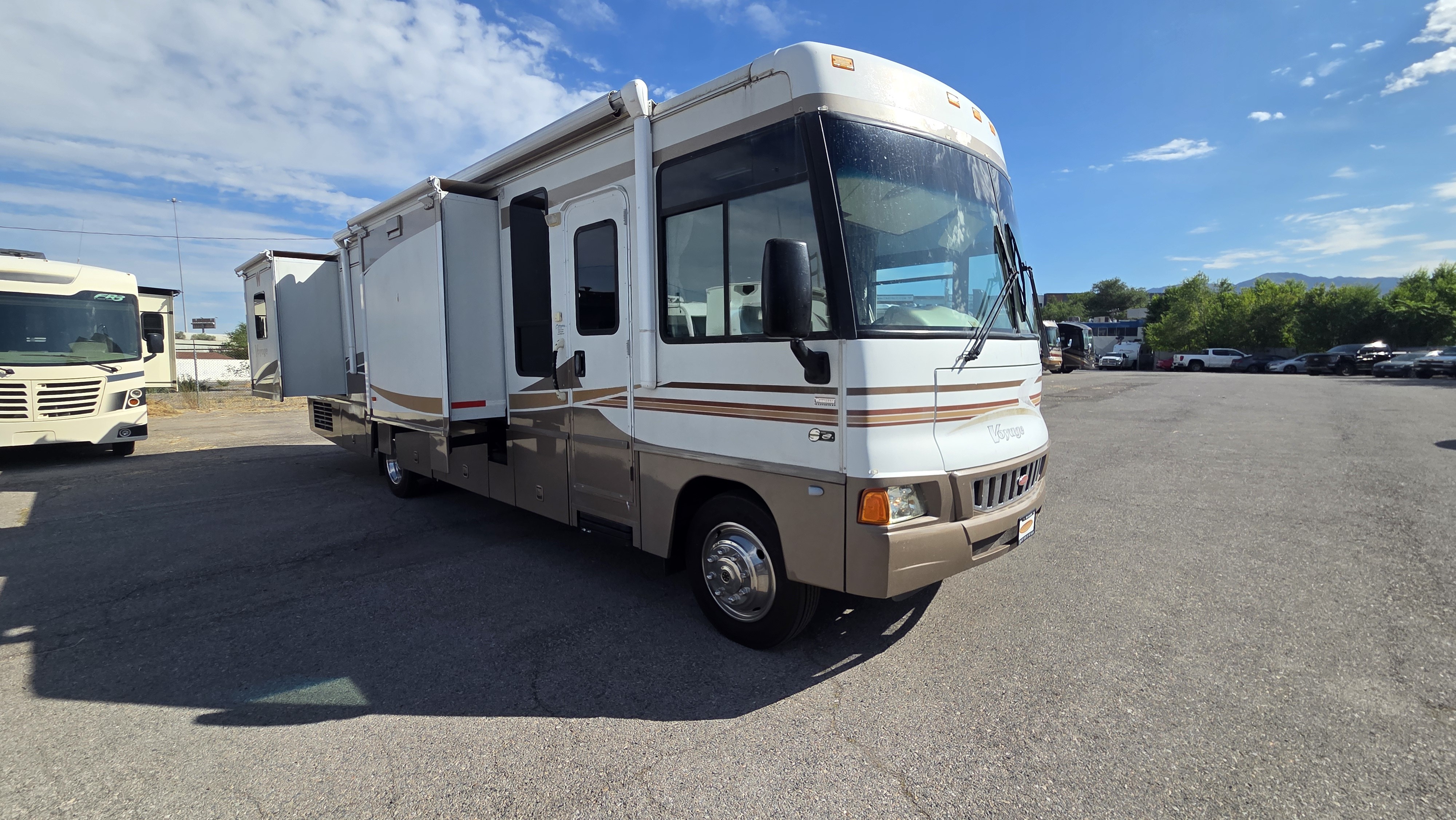 2006 Winnebago Voyage 35A in salt lake city UT