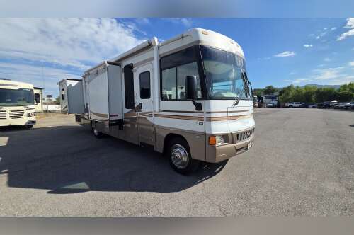 2006 Winnebago Voyage 35A in salt lake city UT