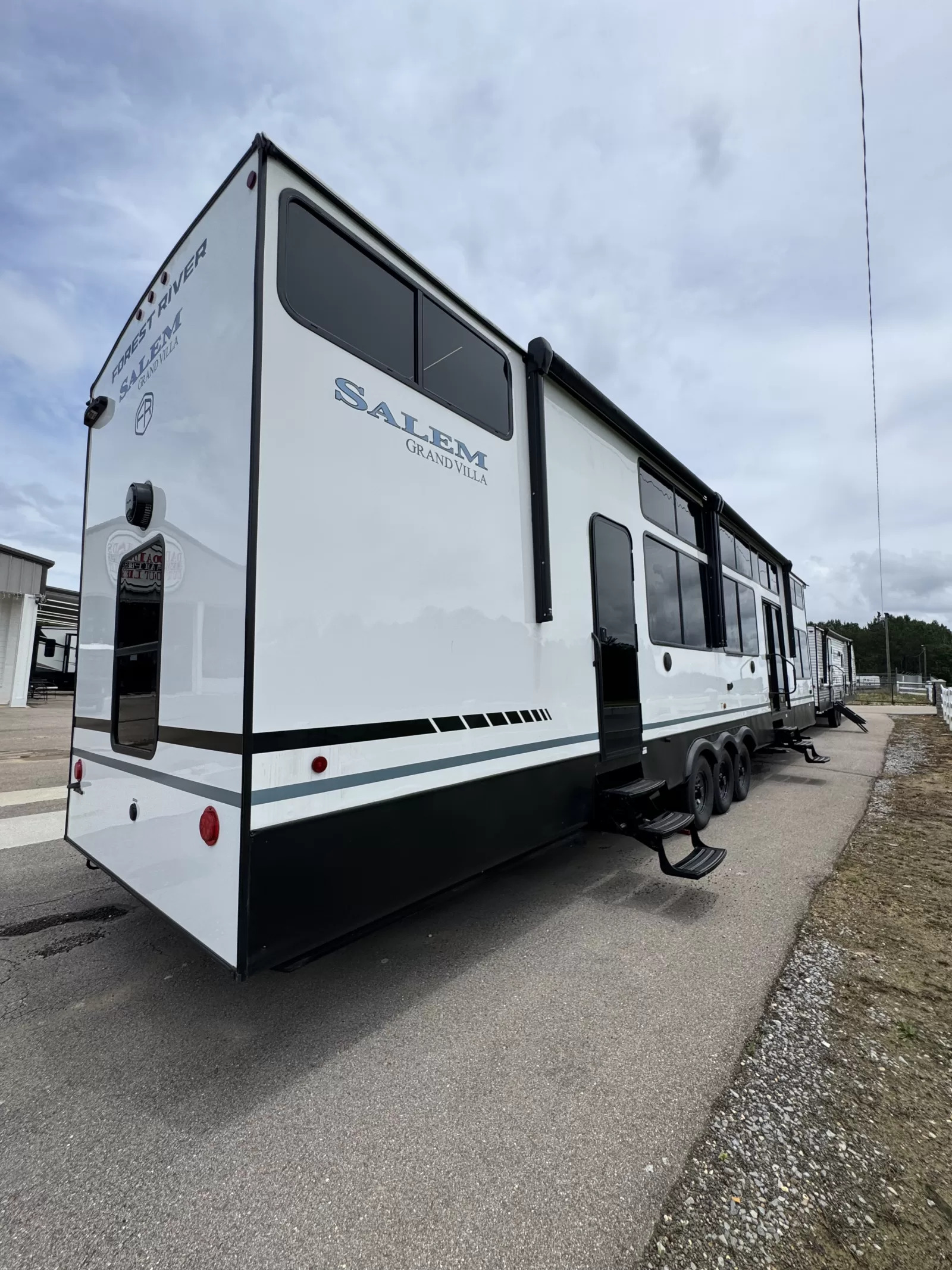 2025 Forest River Rv Salem Grand Villa 44VIEW in sumrall MS