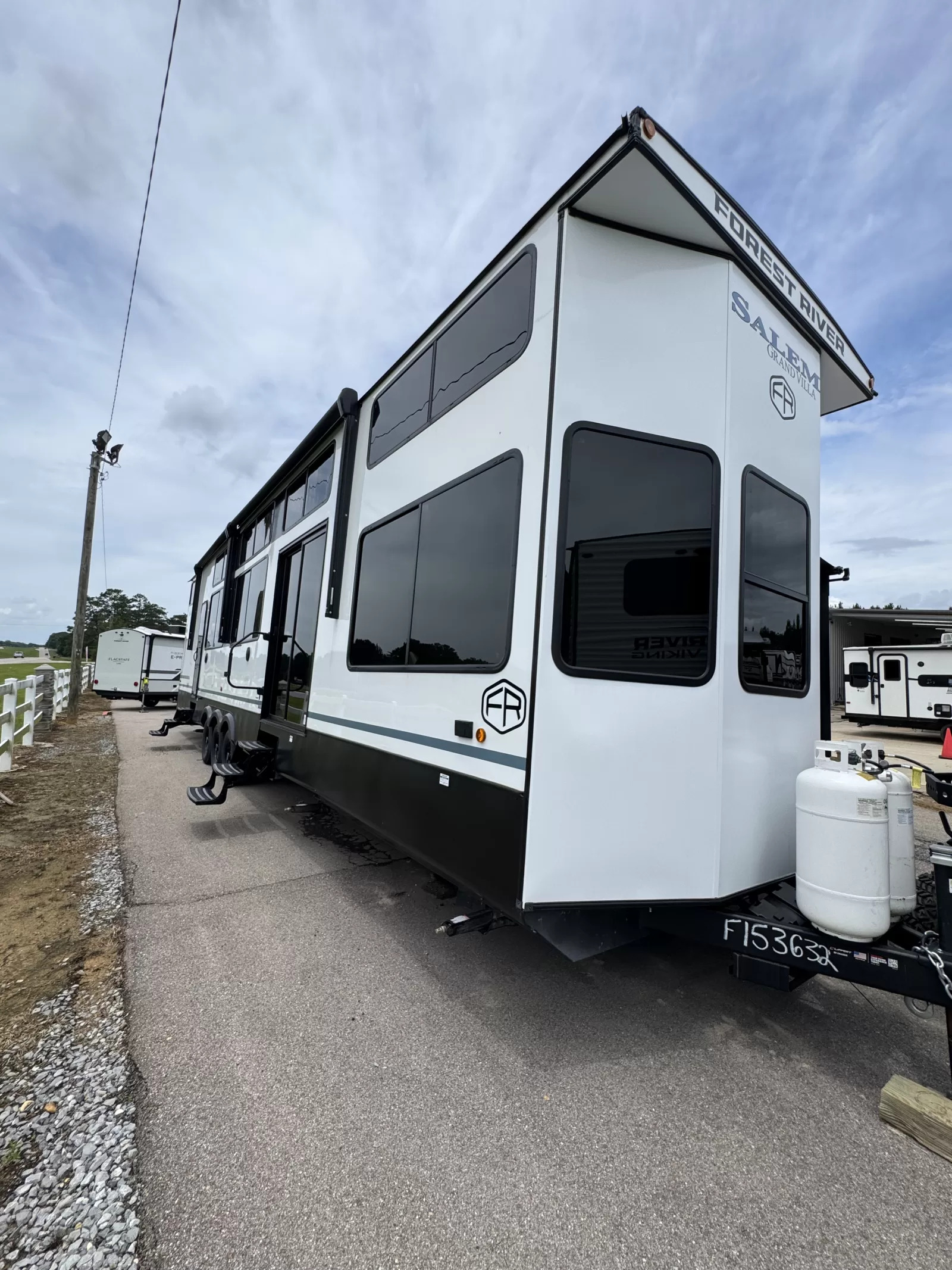 2025 Forest River Rv Salem Grand Villa 44VIEW in sumrall MS