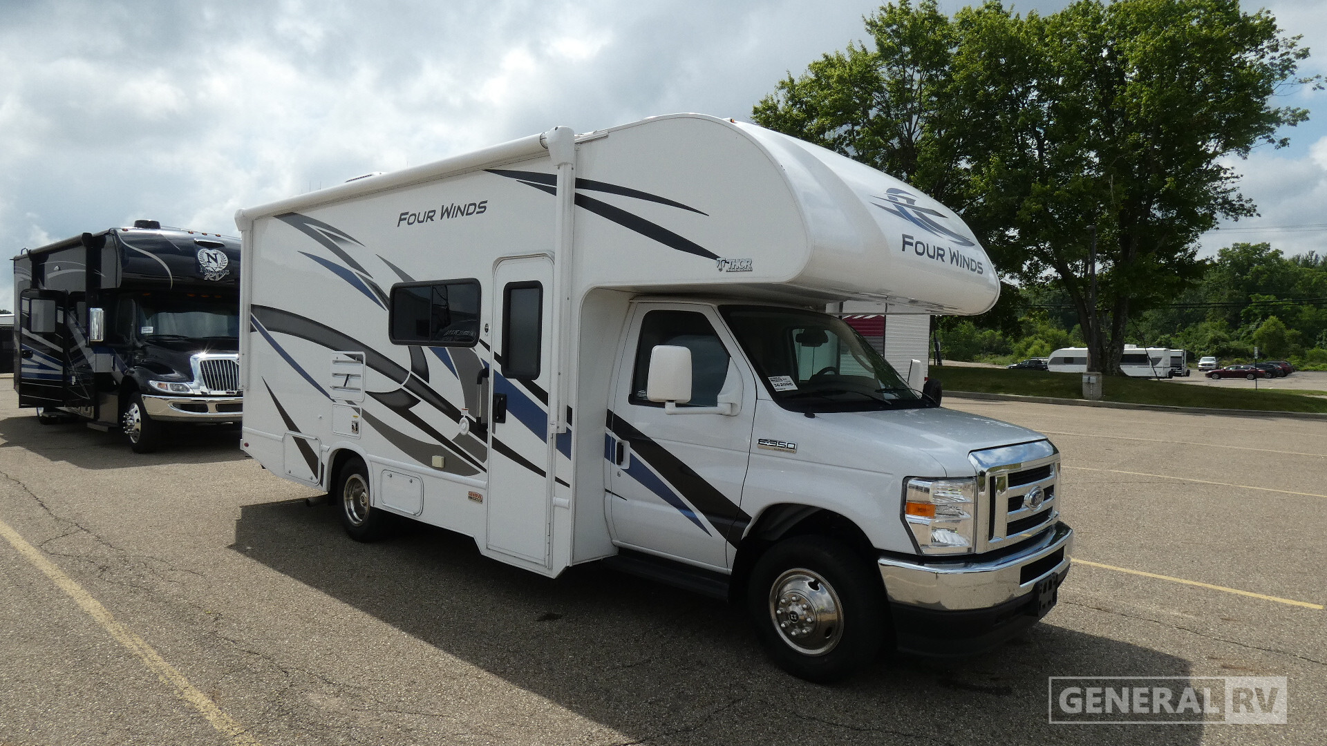 2022 Thor Motor Coach FOUR WINDS 24F in north canton OH