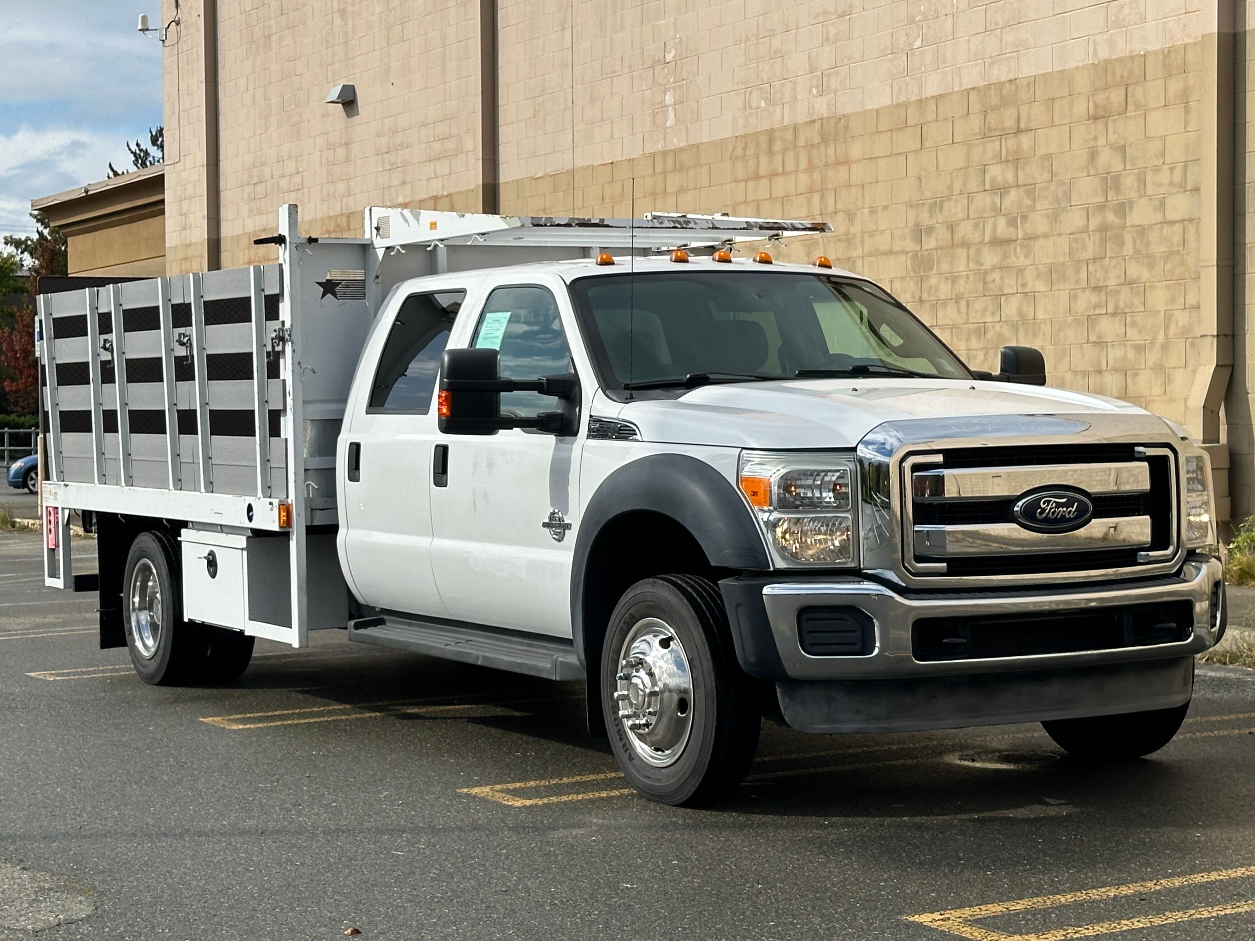 2012 FORD F-550 -Crew Cab 12' Flatbed Liftgate in Seattle, WA