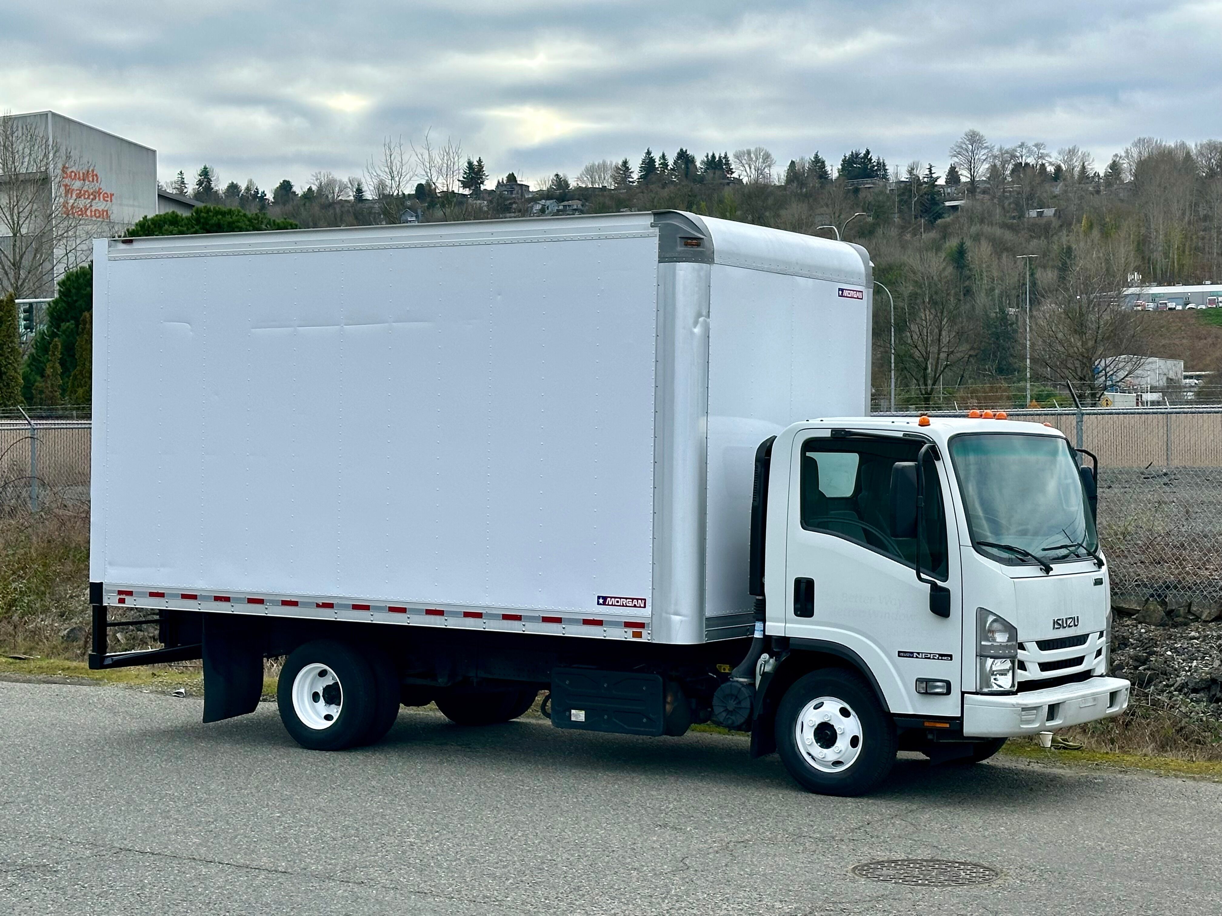 2018 ISUZU NPR-HD 16' Box in Seattle, WA