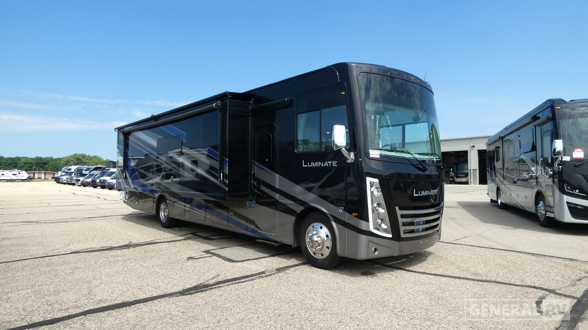 2027 Thor Motor Coach LUMINATE HH36 in wayland MI