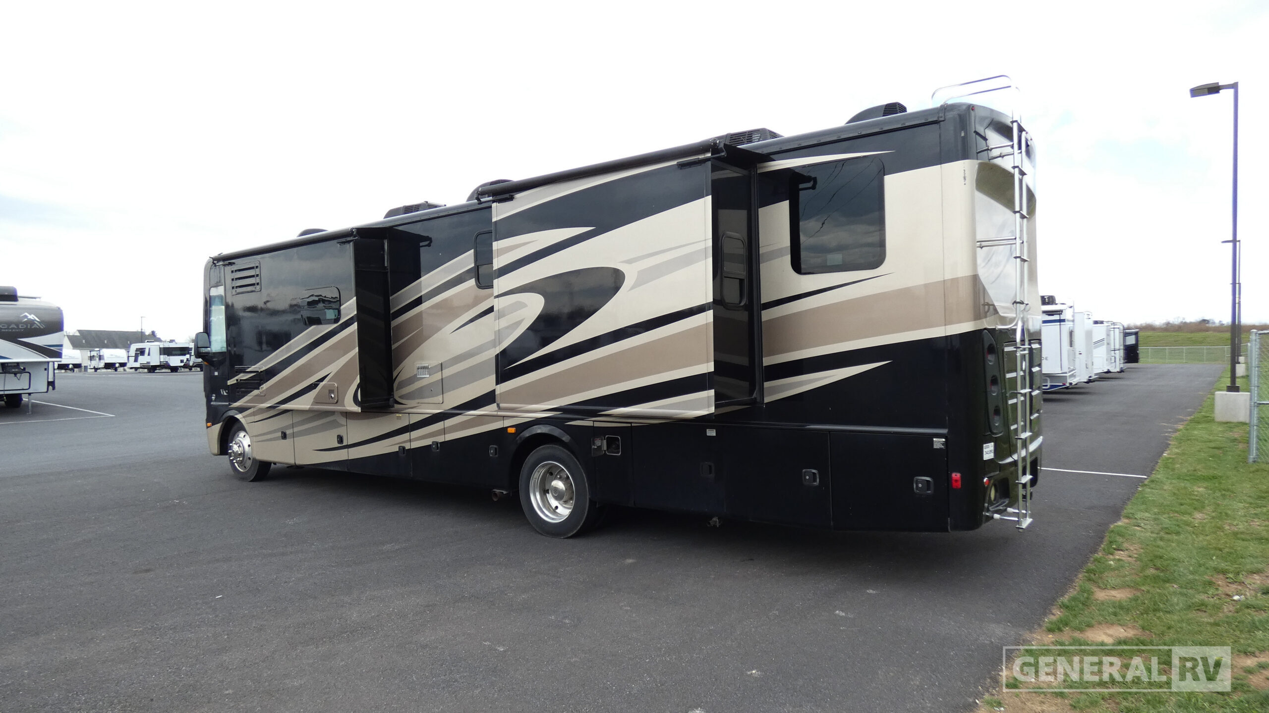 2015 Holiday Rambler VACATIONER 36DBT in clarkston MI