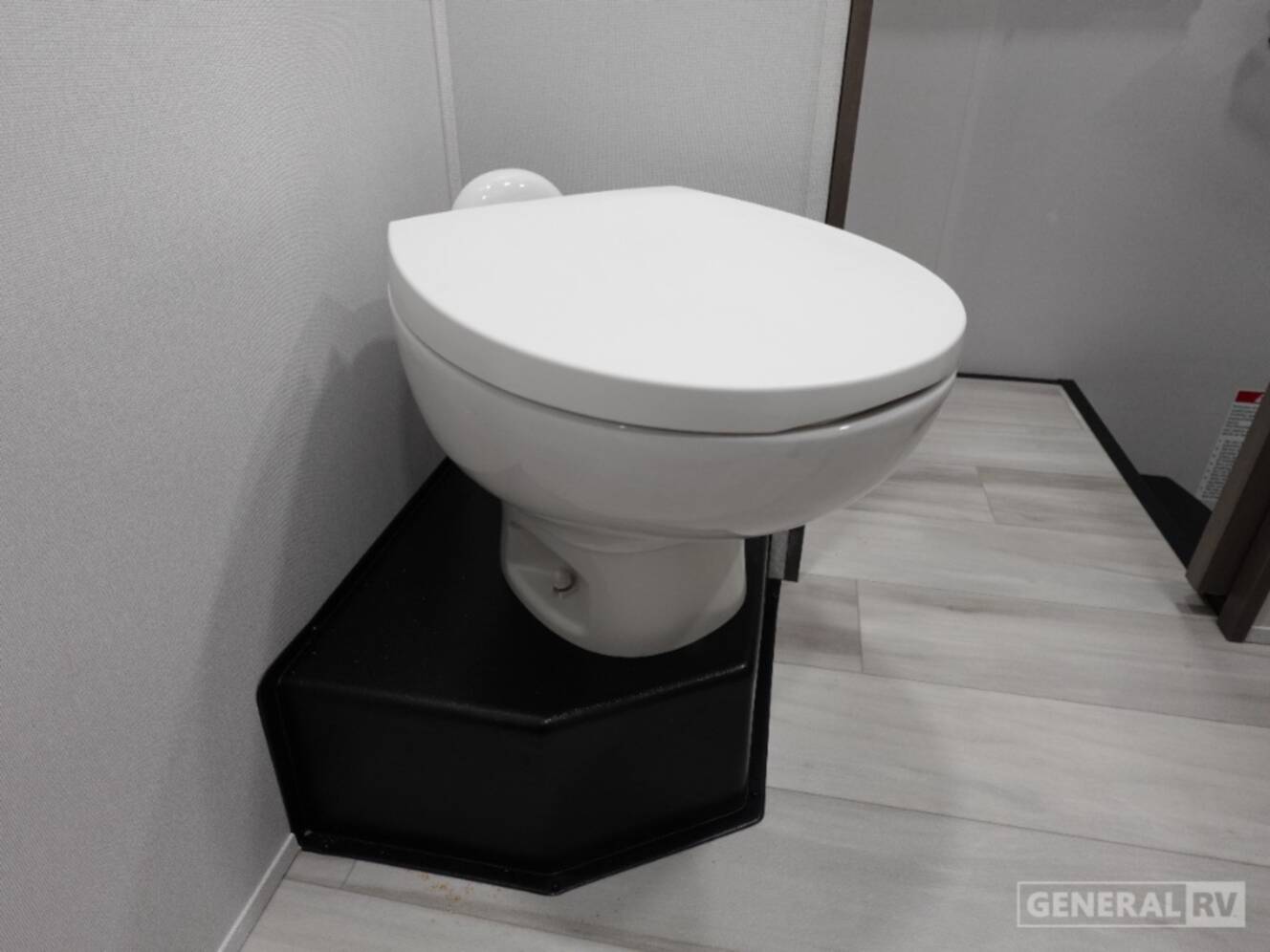 A photo of this 2026 Grand Design MOMENTUM 395MS
