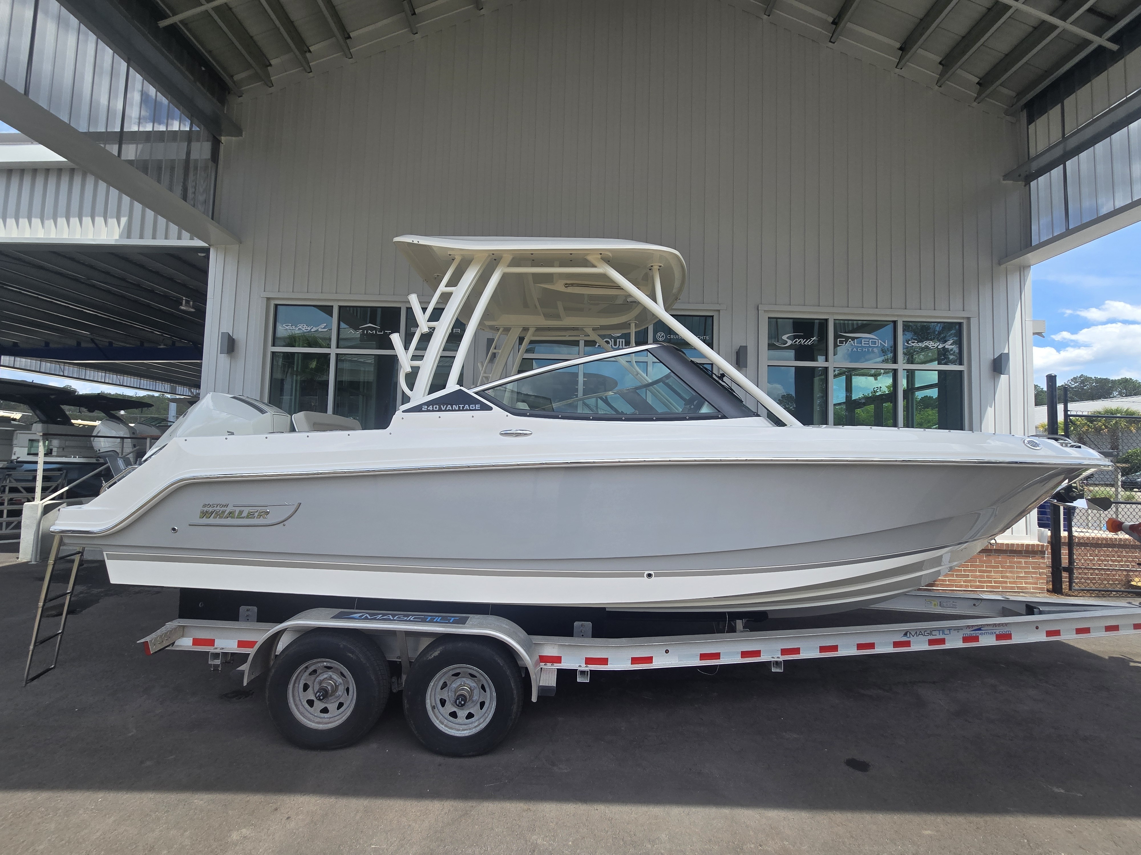 2026 Boston Whaler 240 Vantage in charleston SC