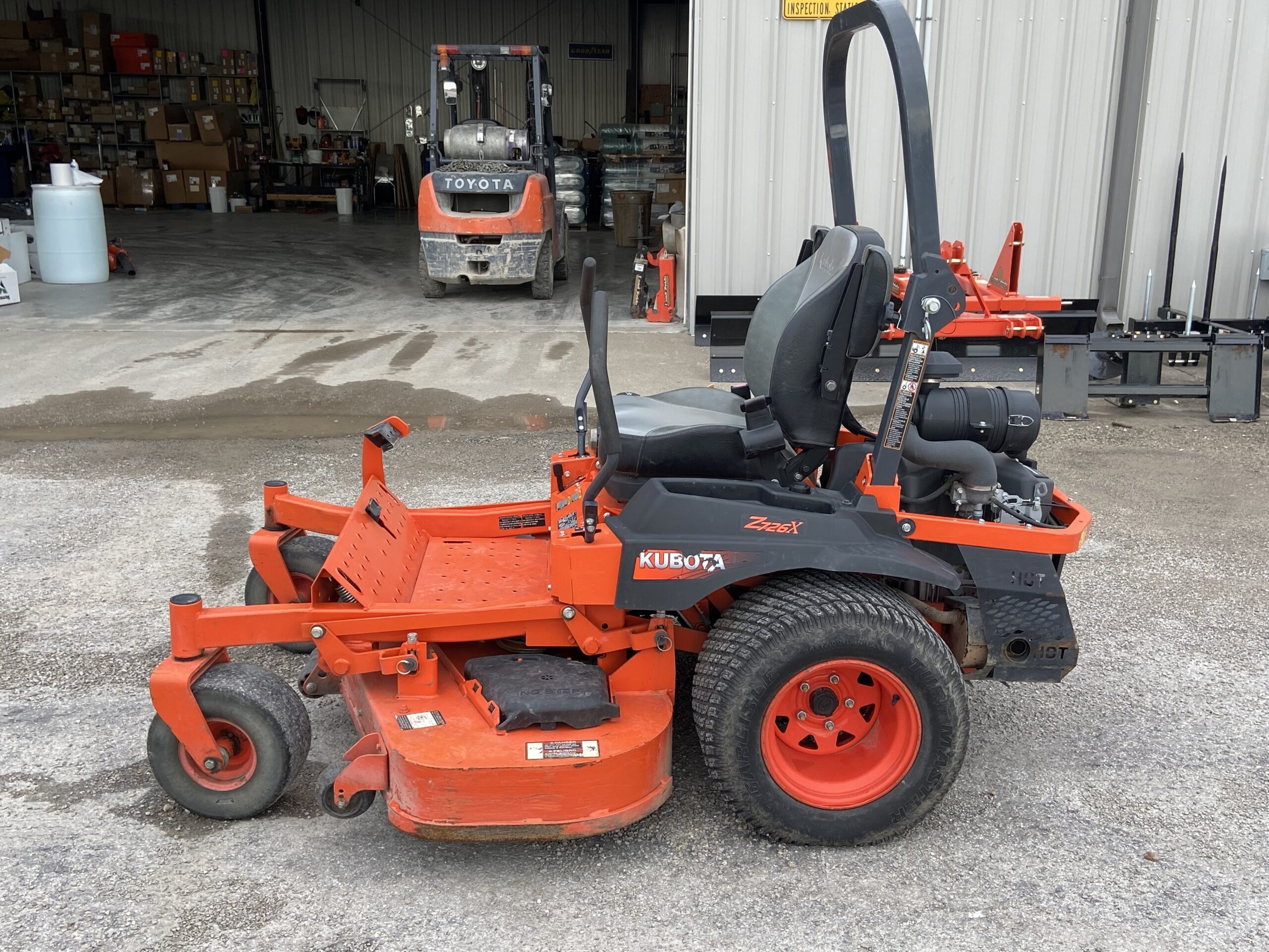 KUBOTA Z726 XKW in Marshall, MO
