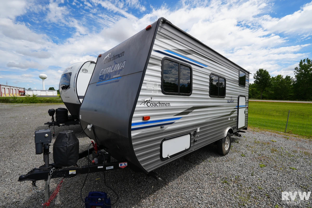 2019 Coachmen Catalina Summit Series 7 172BH in lakeview OH