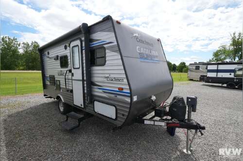 2019 Coachmen Catalina Summit Series 7 172BH in lakeview OH