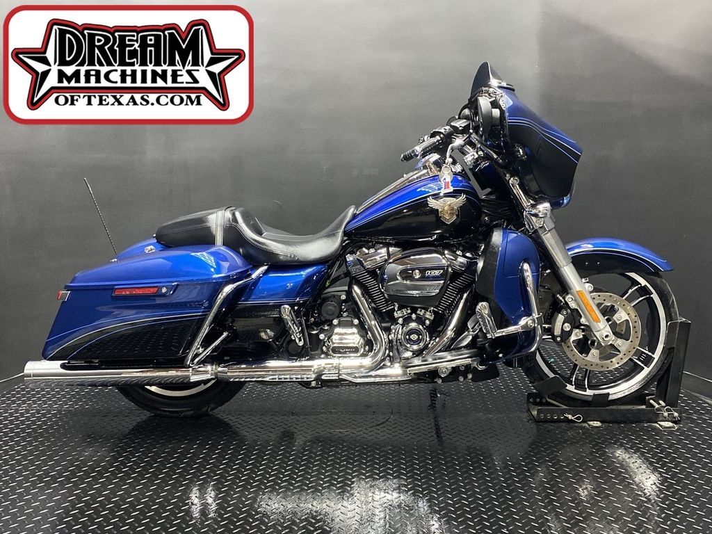 2018 Harley-Davidson® FLHX - Street Glide® 115th Anniversary FLHX in Farmers Branch, TX