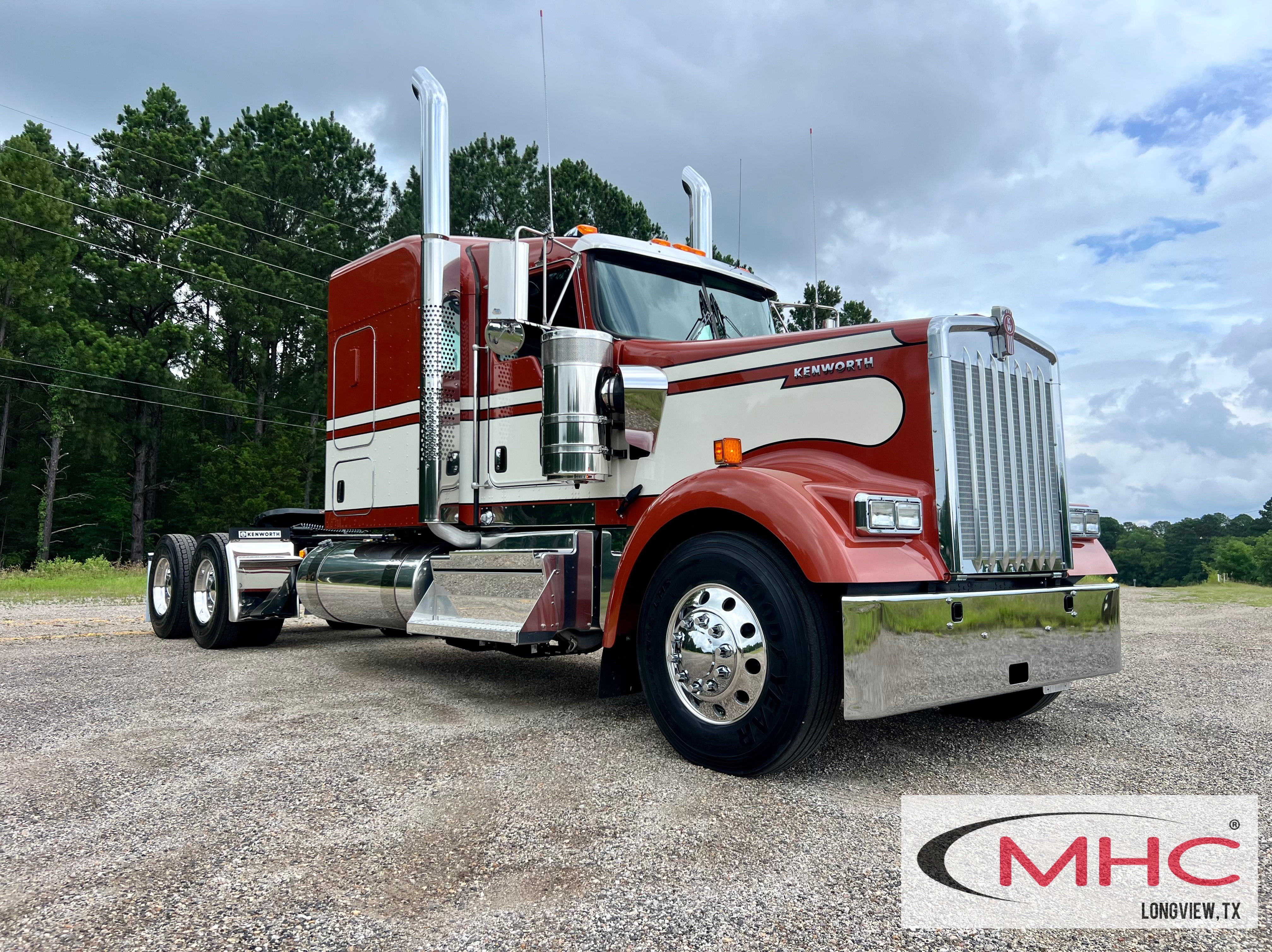 2027 KENWORTH W900L in Longview, TX