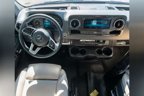2022 Winnebago NAVION 24D-L in fort myers FL