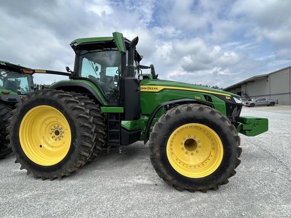 2025 John Deere 8R 230 in Alamo, TN