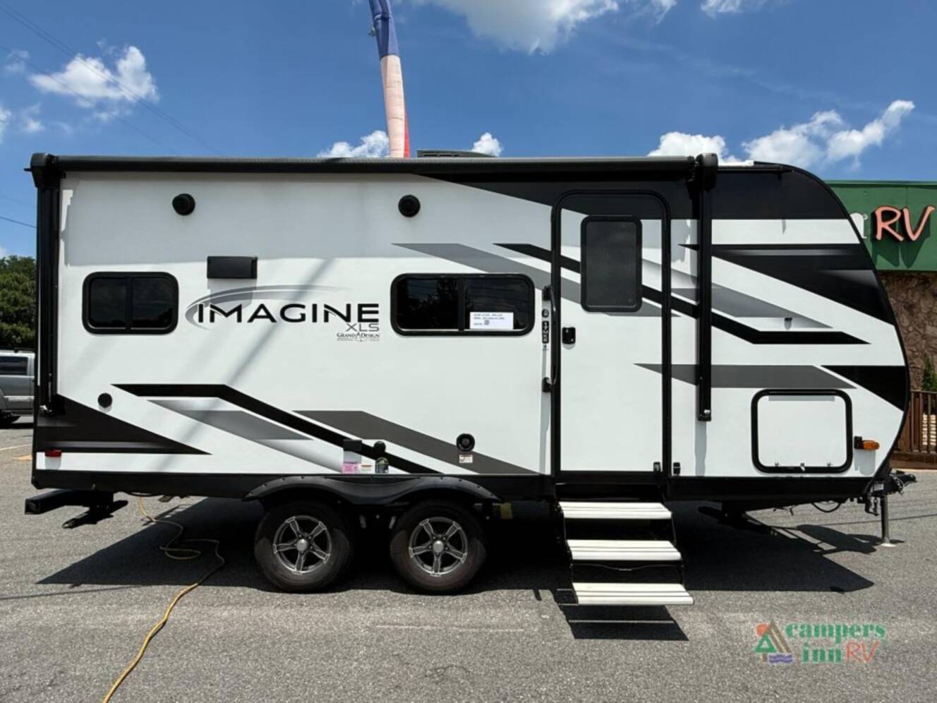 A photo of this 2024 Grand Design Imagine 17MKE
