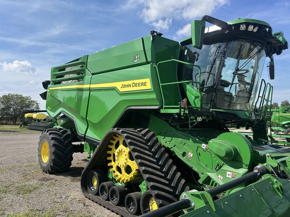 2023 John Deere X9 1000 in London, OH