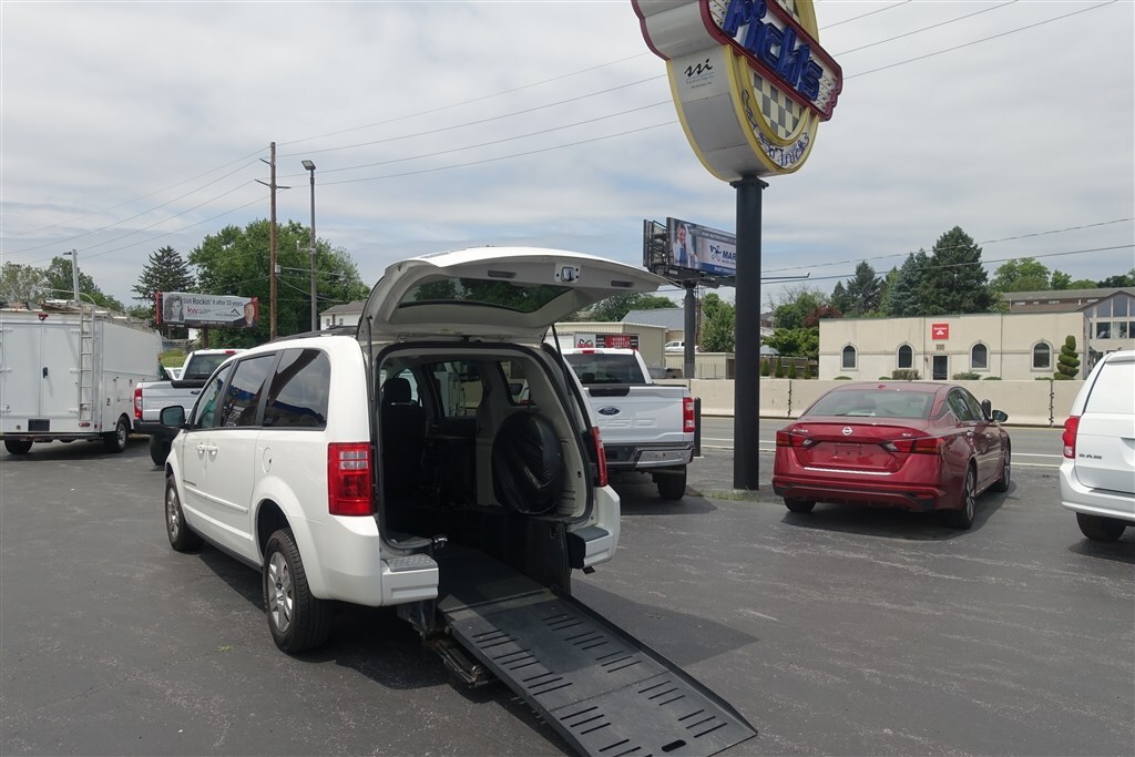 2009 DODGE GRAND CARAVAN SE in Reading, PA