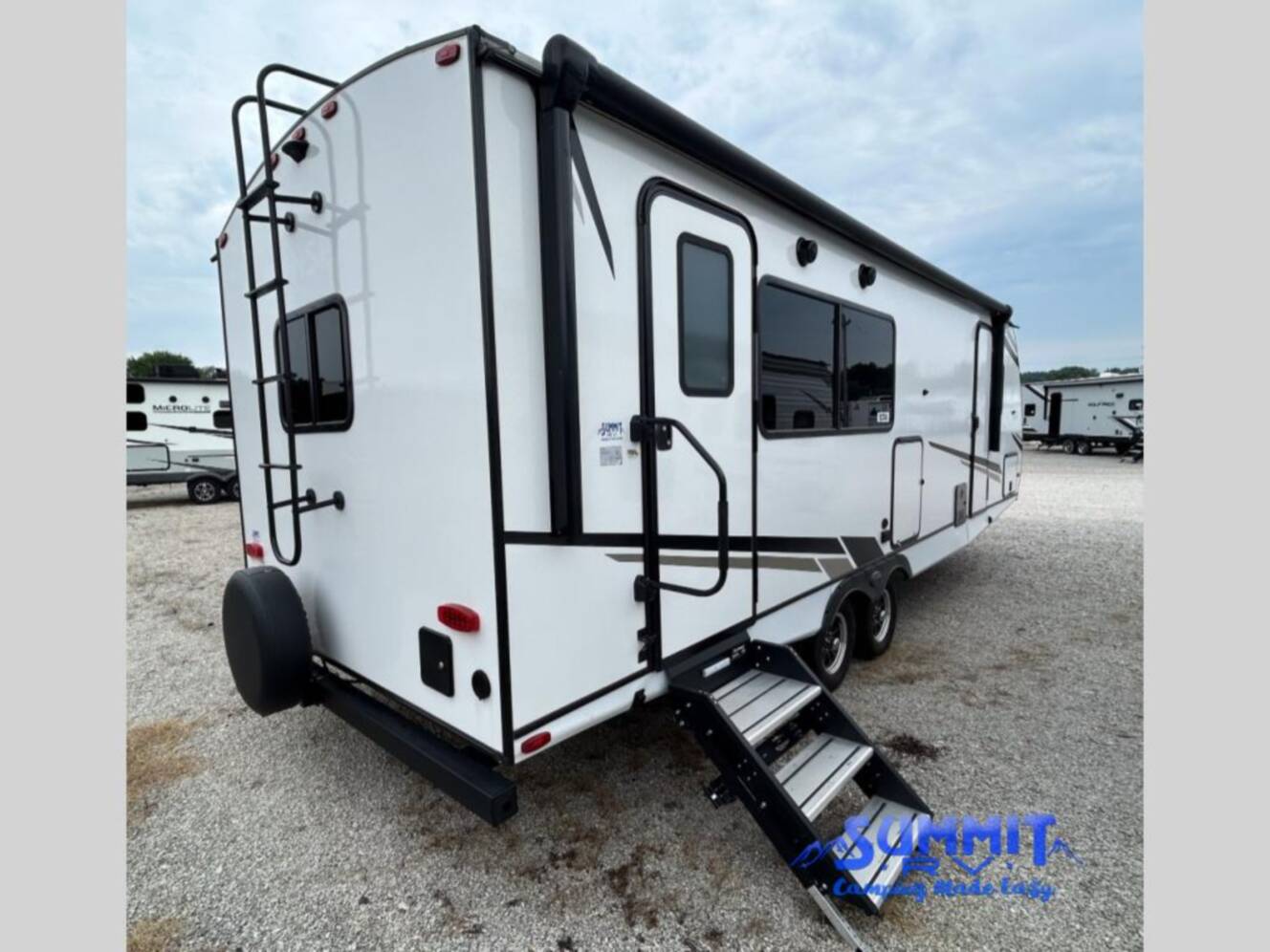A photo of this 2023 Crossroads Rv Sunset Trail SS256RK