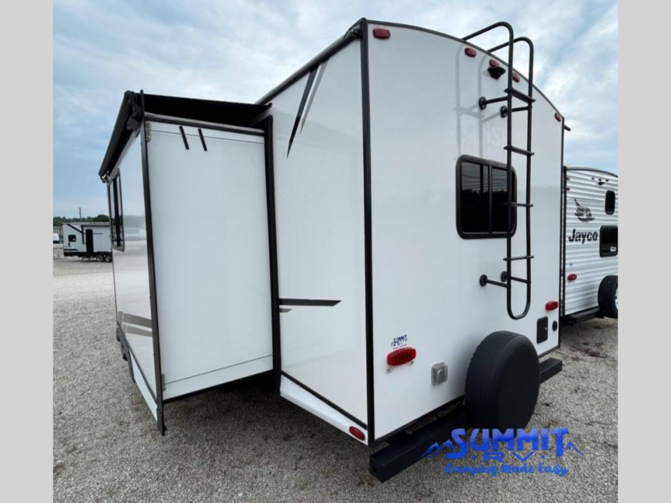 A photo of this 2023 Crossroads Rv Sunset Trail SS256RK