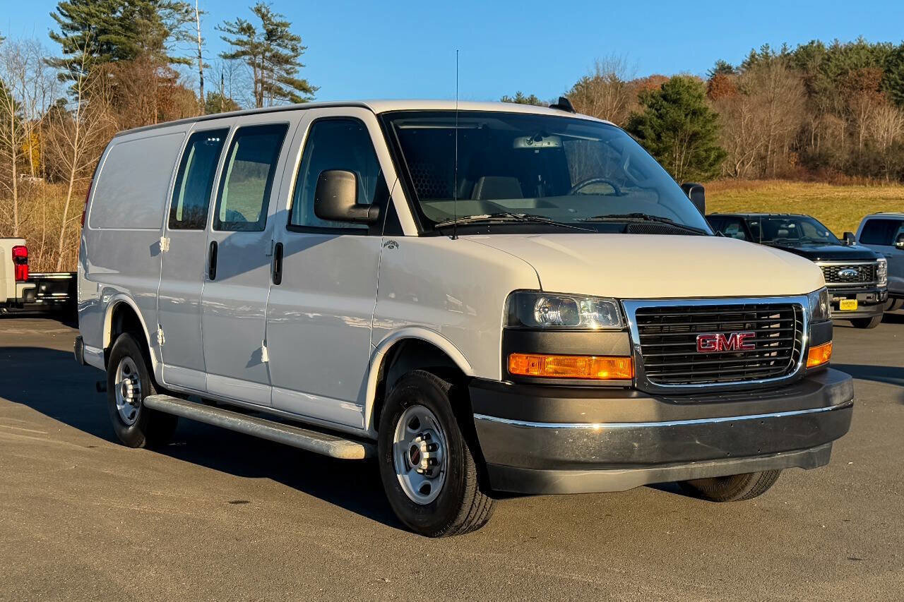 2024 GMC SAVANA in New Lebanon, NY
