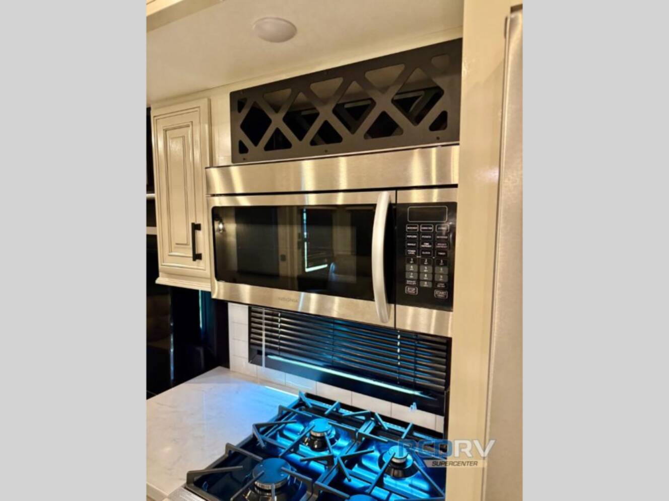 A photo of this 2022 Jayco Pinnacle 37MDQS