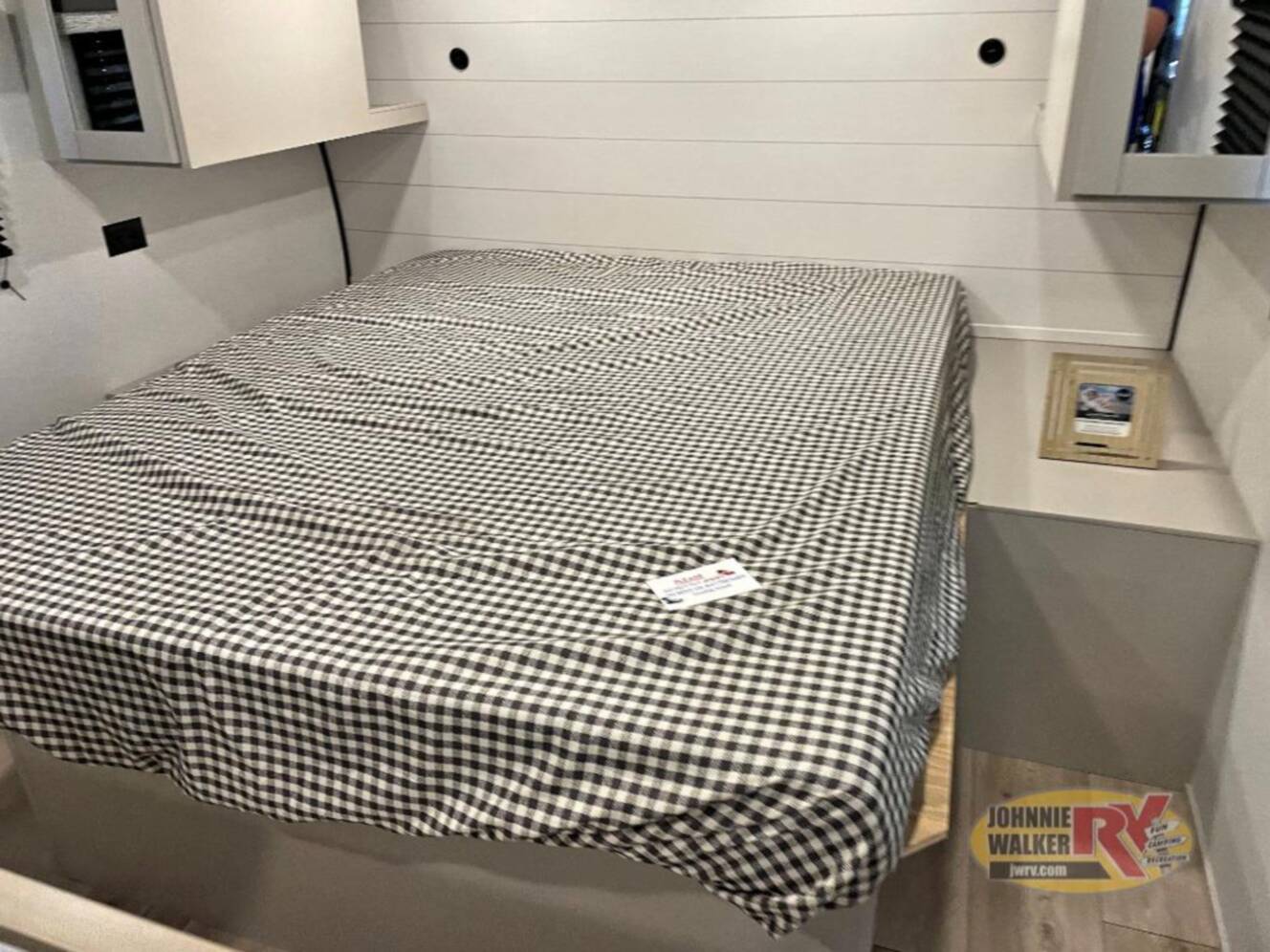 A photo of this 2027 Jayco Jay Flight SLX 260BHW