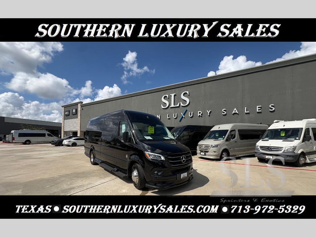 2027 Ogv Luxury Coach V-Drive 10OB in houston TX