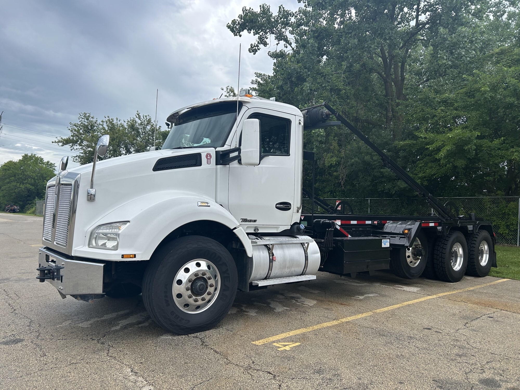 2020 KENWORTH T880 in Rockford, IL