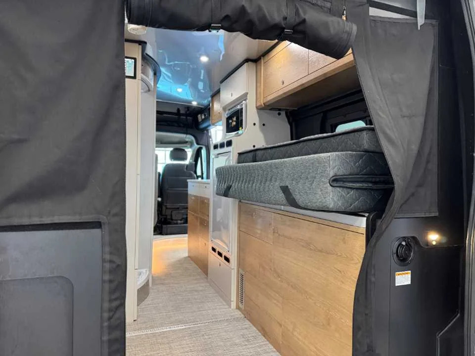 2027 Airstream RANGELINE 21PS POP TOP BASE in chandler AZ