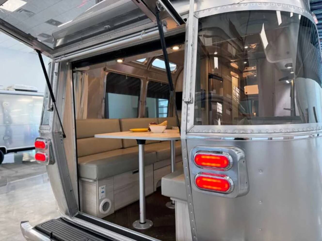 A photo of this 2027 Airstream INTERNATIONAL 25FBT