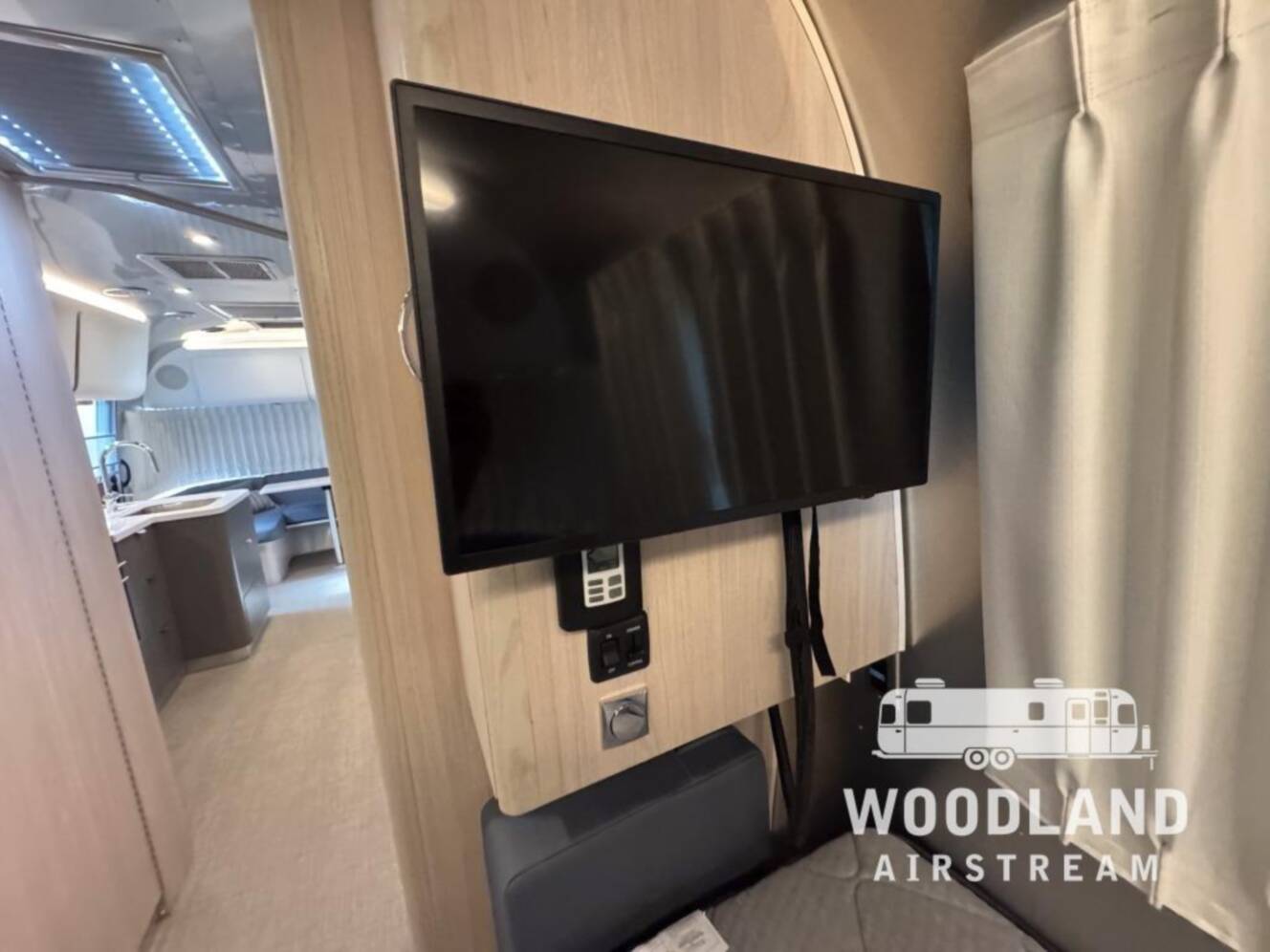 A photo of this 2023 Airstream Globetrotter 27FB Twin