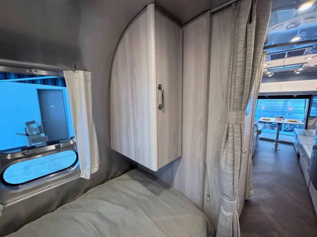 A photo of this 2027 Airstream INTERNATIONAL 25FBT