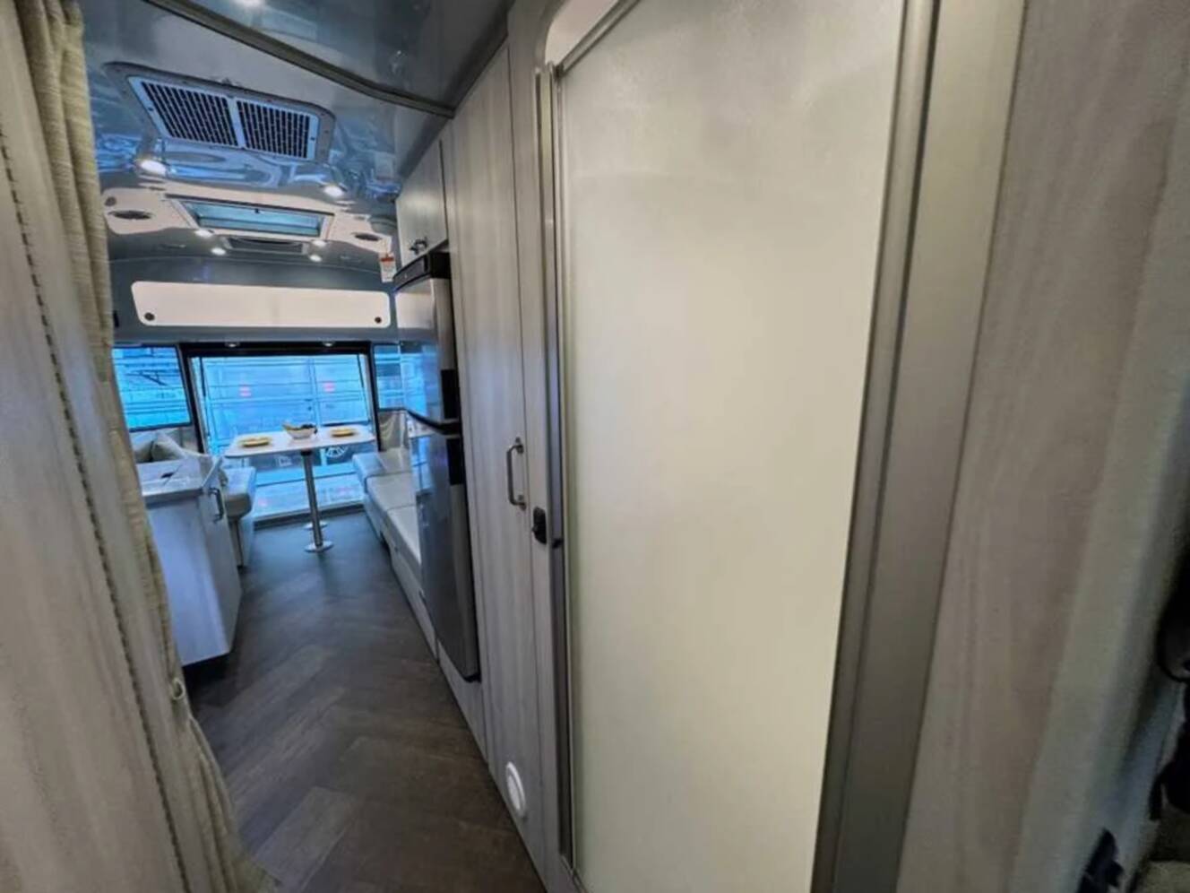 A photo of this 2027 Airstream INTERNATIONAL 25FBT