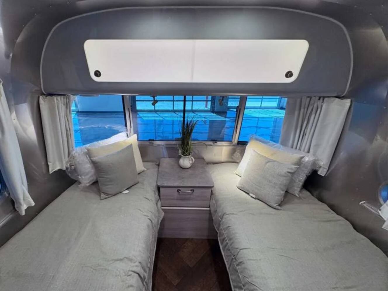 A photo of this 2027 Airstream INTERNATIONAL 25FBT