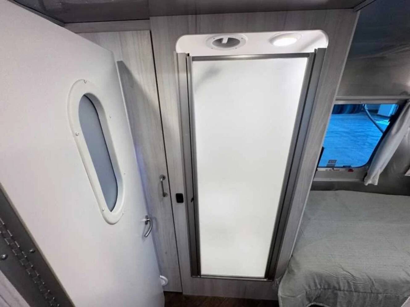 A photo of this 2027 Airstream INTERNATIONAL 25FBT