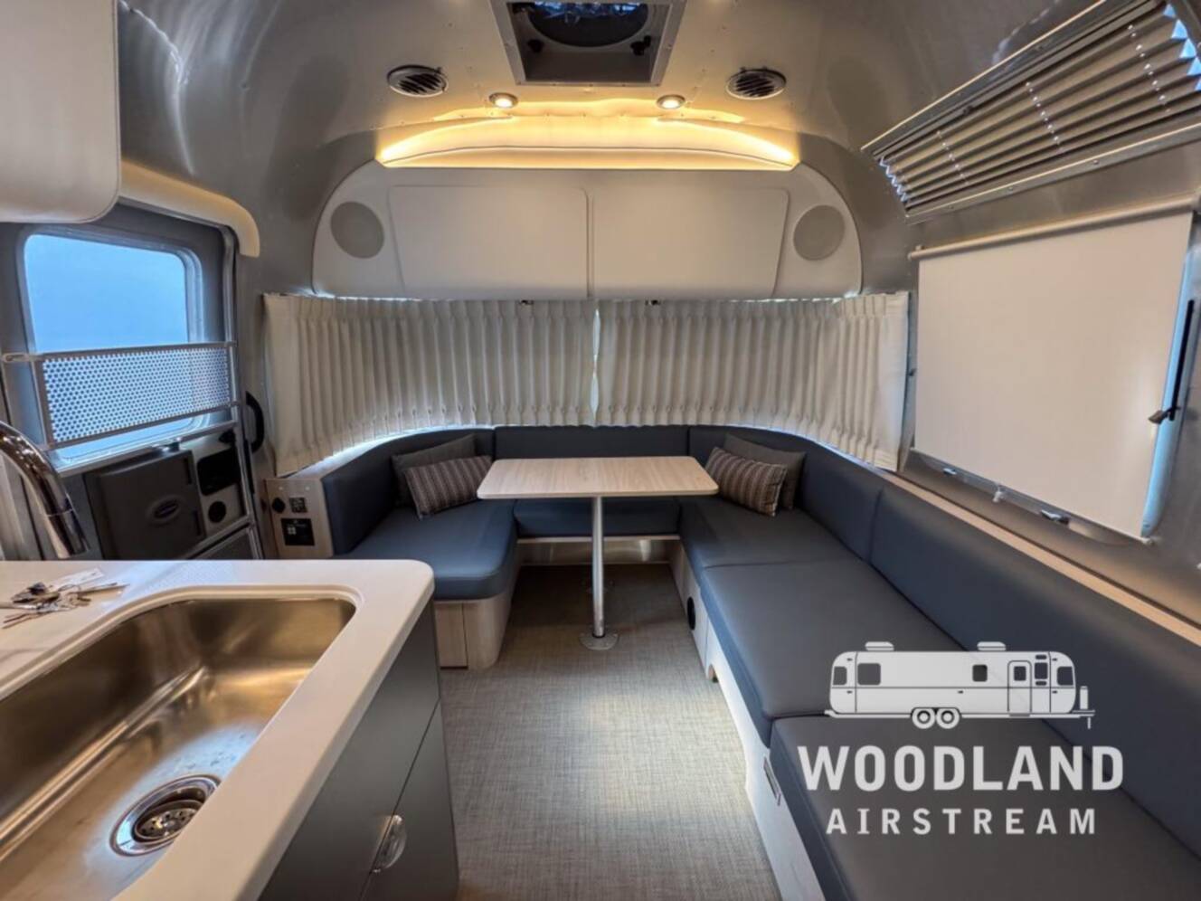 A photo of this 2023 Airstream Globetrotter 27FB Twin