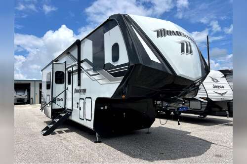 2025 Grand Design Momentum M-Class 344M in calera AL
