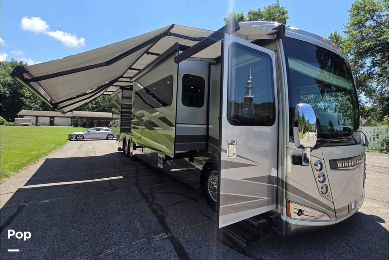 A photo of this 2016 Winnebago Grand Tour 42HL