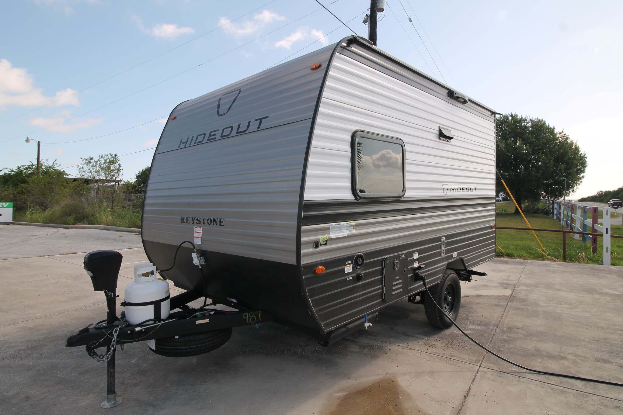 2027 Keystone Hideout Mini 123BB in seguin TX