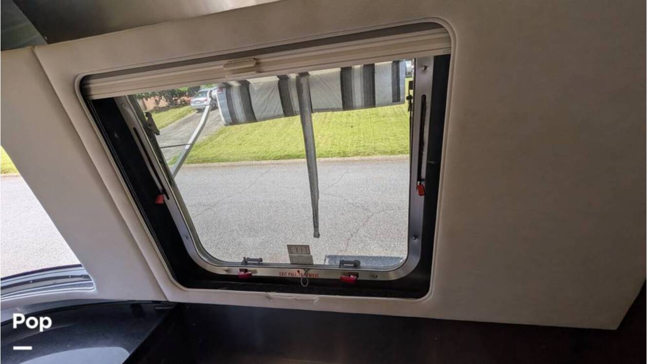 A photo of this 2018 Airstream Classic 30RB
