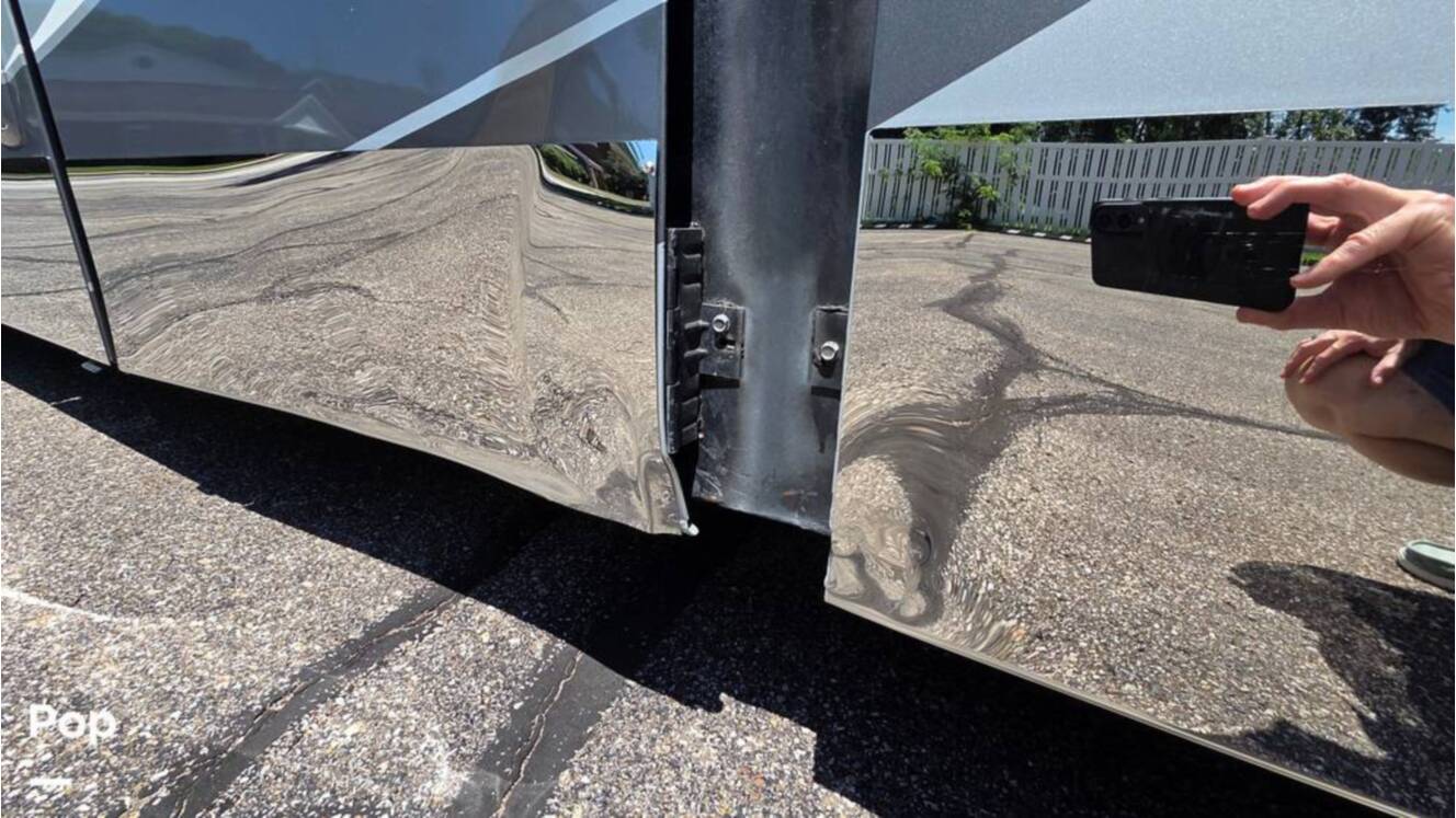 A photo of this 2016 Winnebago Grand Tour 42HL