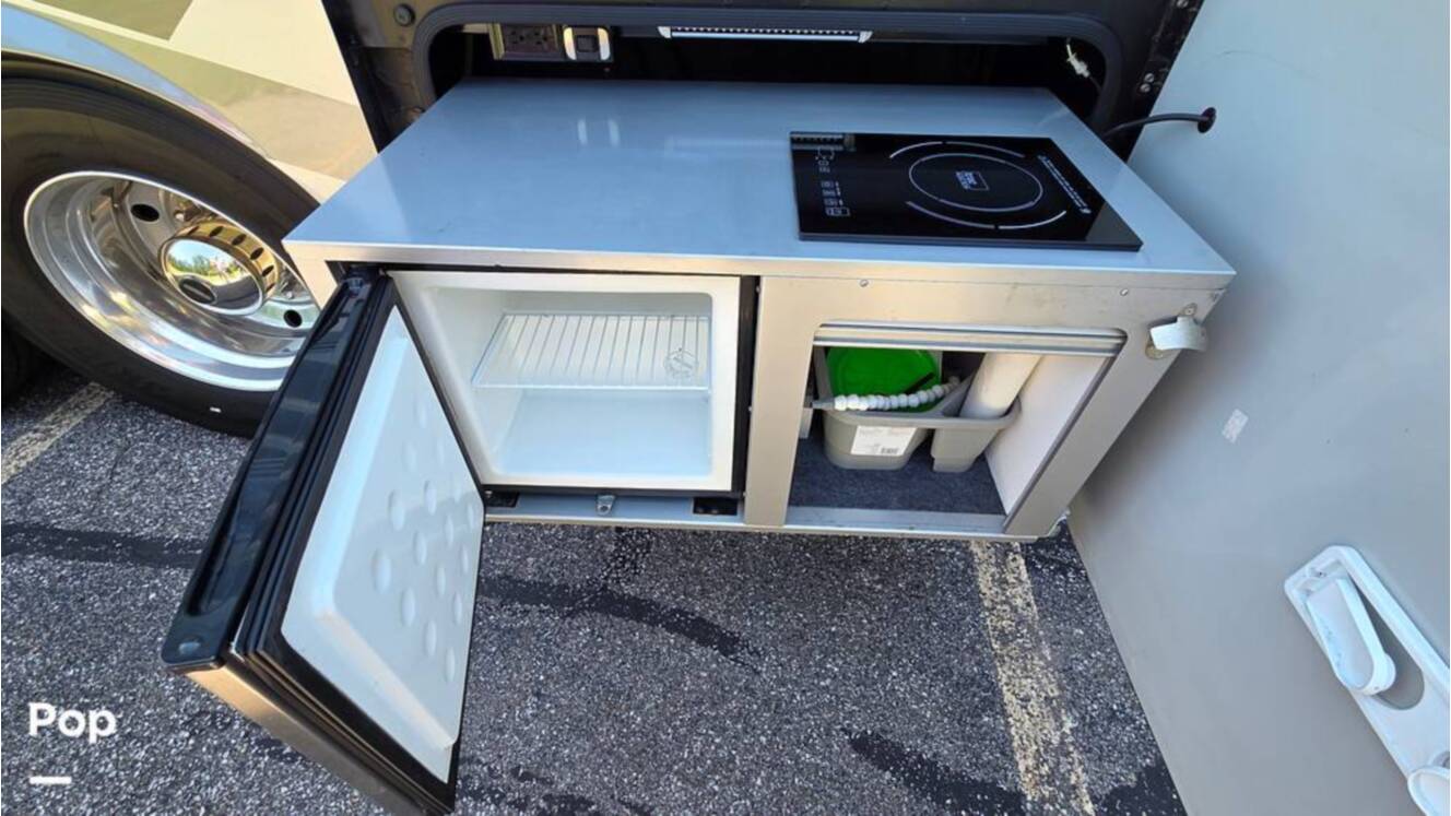 A photo of this 2016 Winnebago Grand Tour 42HL