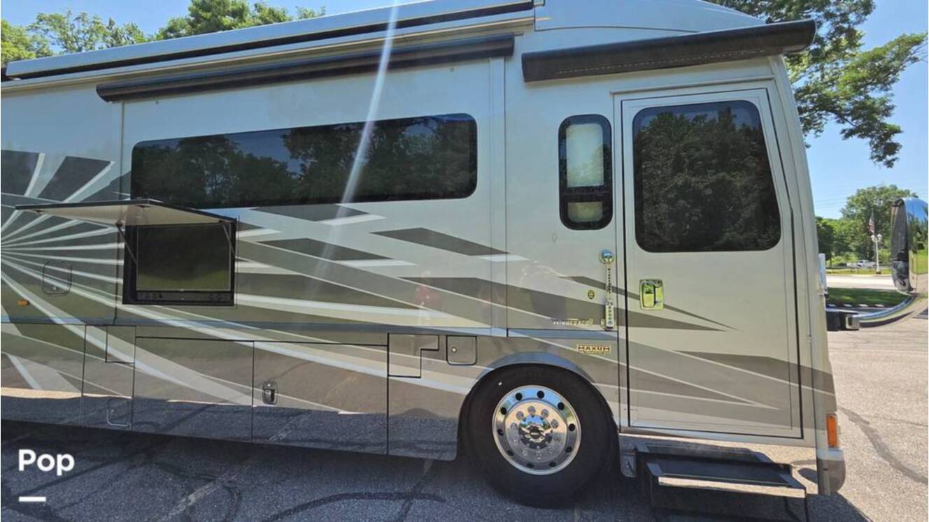 A photo of this 2016 Winnebago Grand Tour 42HL