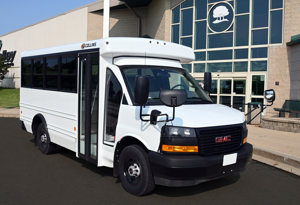 2024 GMC SAVANA in Kankakee, IL