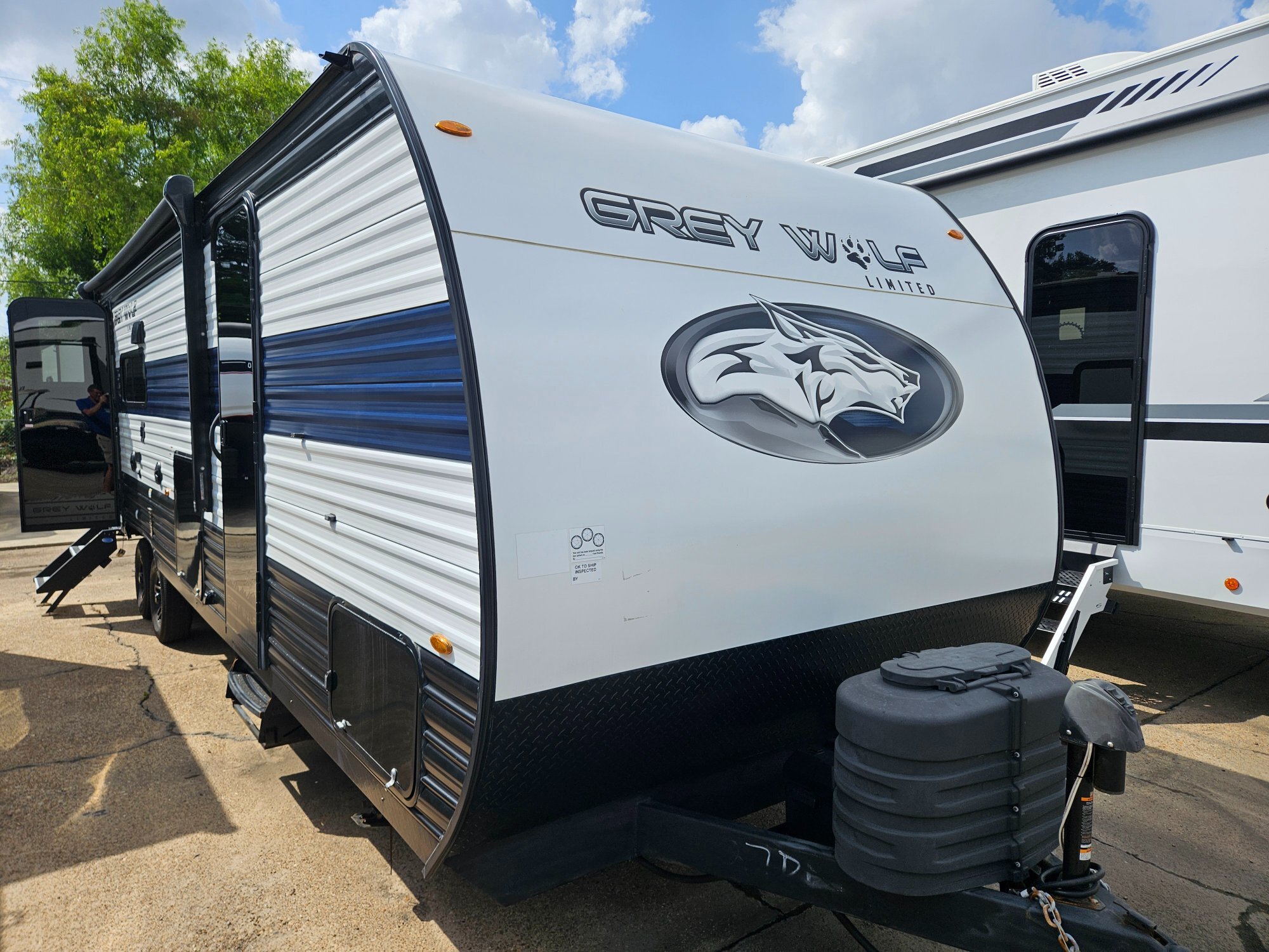 2024 Forest River Grey Wolf 27DBH RV