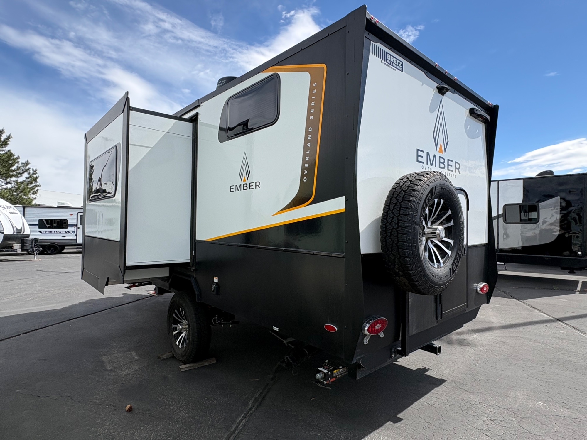2023 Ember Overland 191MDB in billings MT