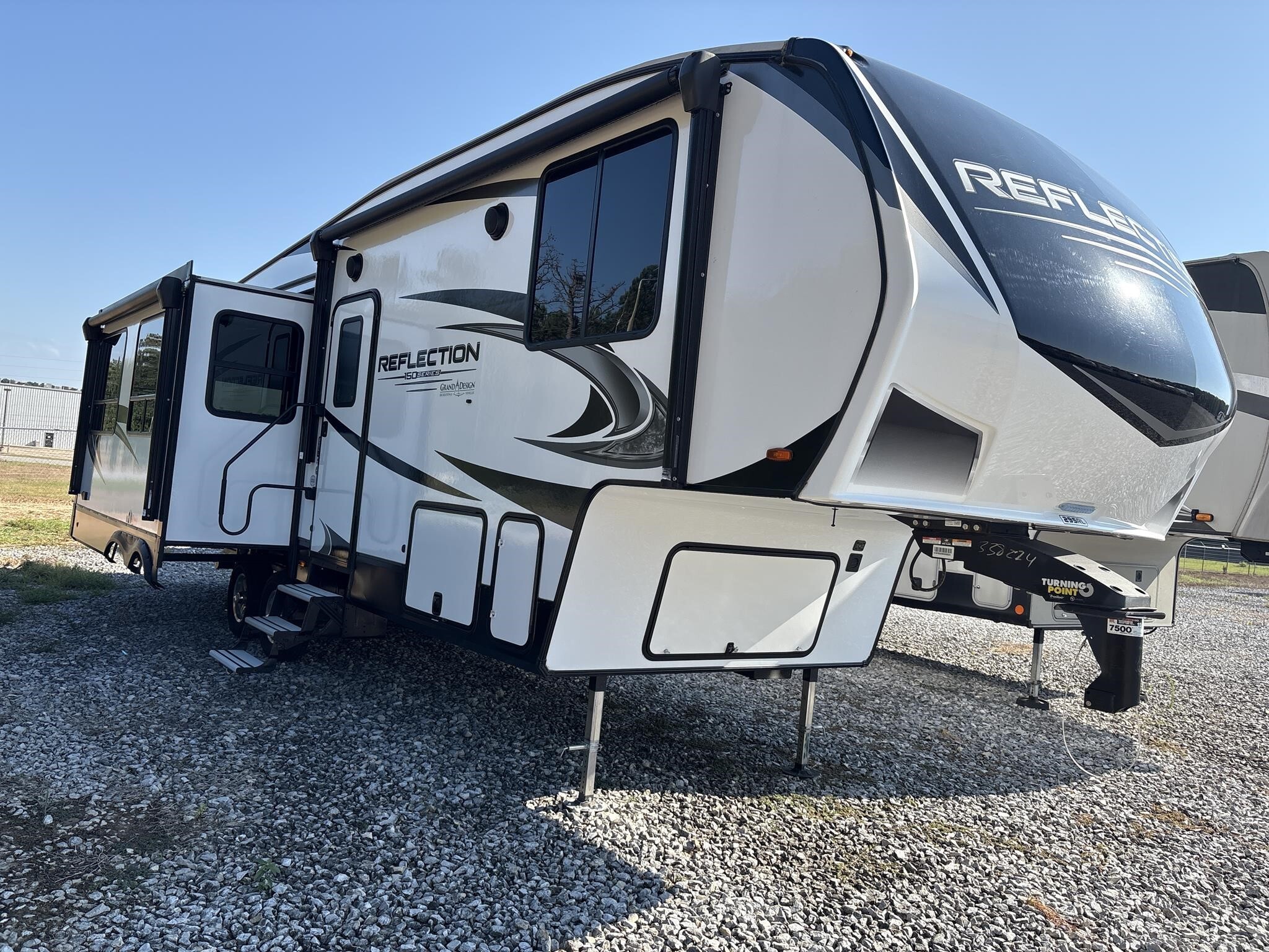 2022 Grand Design REFLECTION 295RL in meridian MS